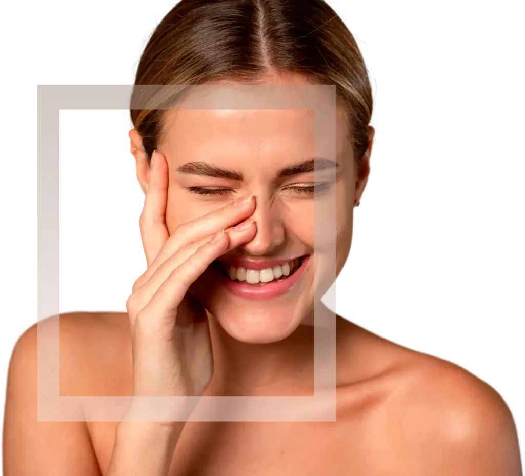 mujer con tratamiento facial
